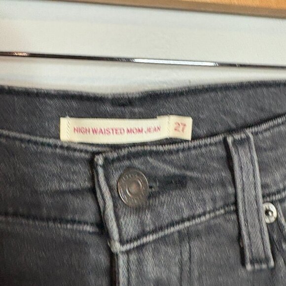 Levi's black High Waisted Mom Jeans - Picture 3 of 7